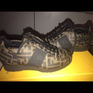 Woman fendi sneakers sz.36